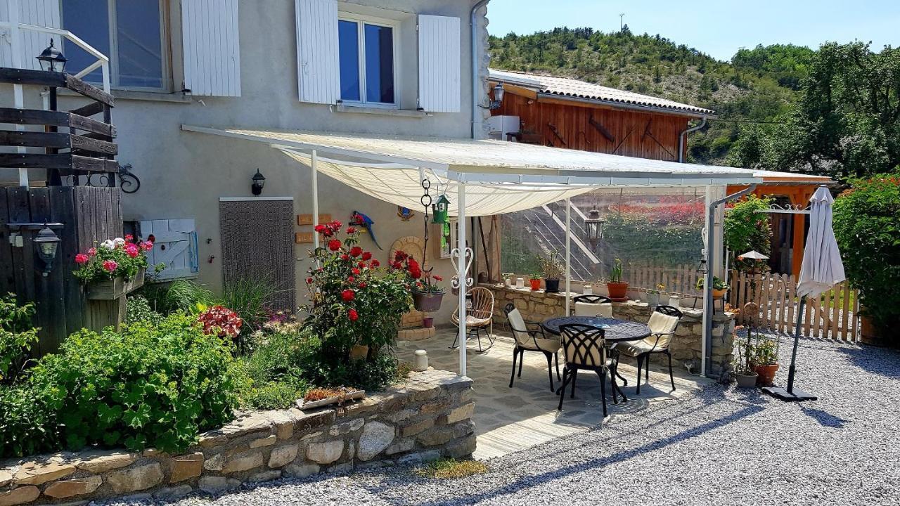 Chambres D'Hotes La Dorgisane Venterol  Exterior foto